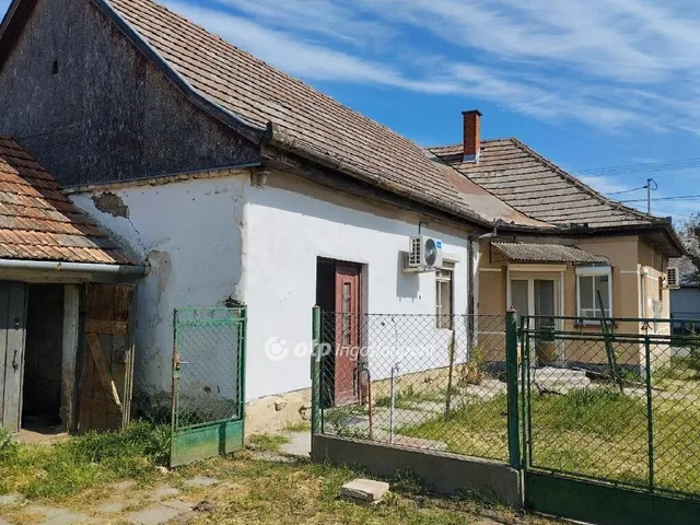 Eladó ház Alap 96 nm
