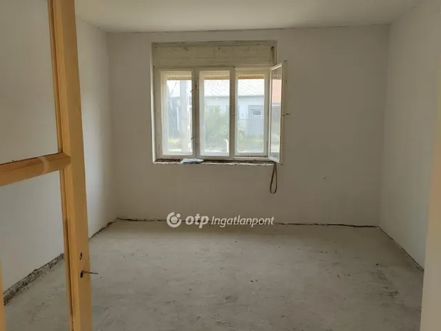 Eladó ház Alap 96 nm