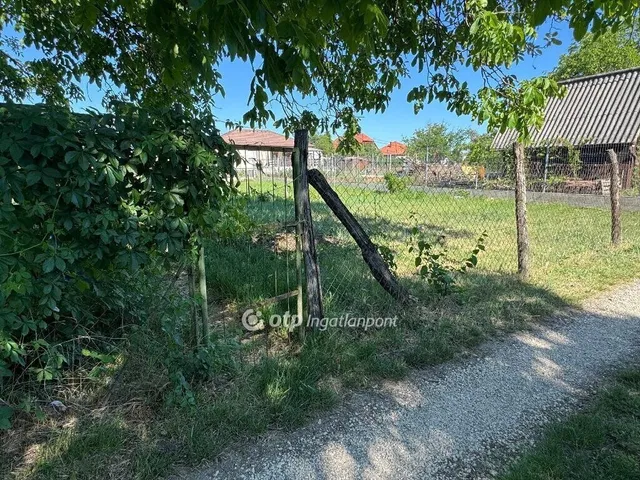 Eladó telek Székesfehérvár 604 nm