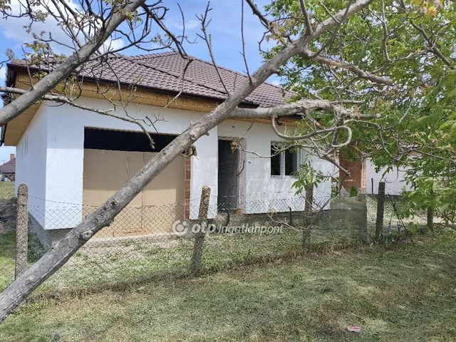 Eladó ház Pusztaszabolcs 113 nm