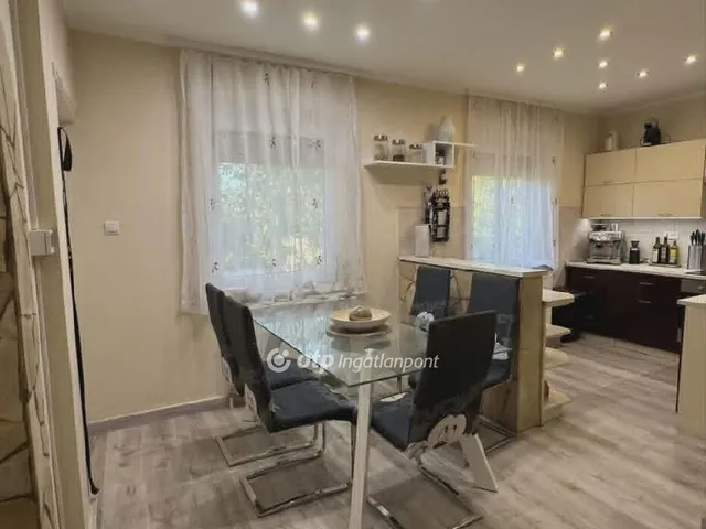 Eladó ház Szabadegyháza 180 nm