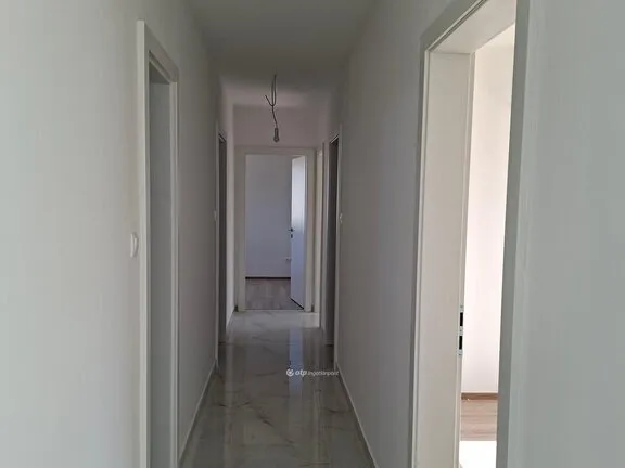 Eladó ház Kulcs 130 nm