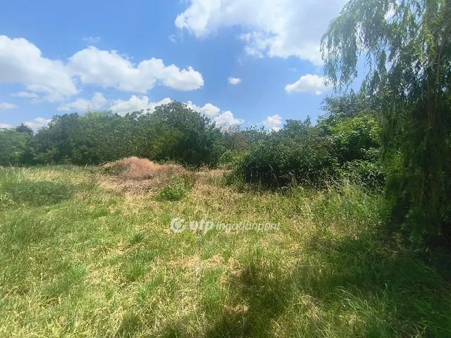 Eladó telek Pusztaszabolcs 500 nm