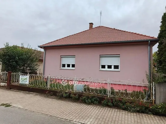 Eladó ház Rácalmás 98 nm