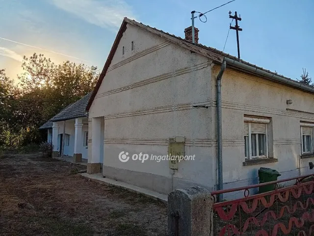 Eladó ház Aba 122 nm