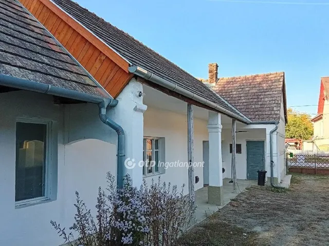 Eladó ház Aba 122 nm
