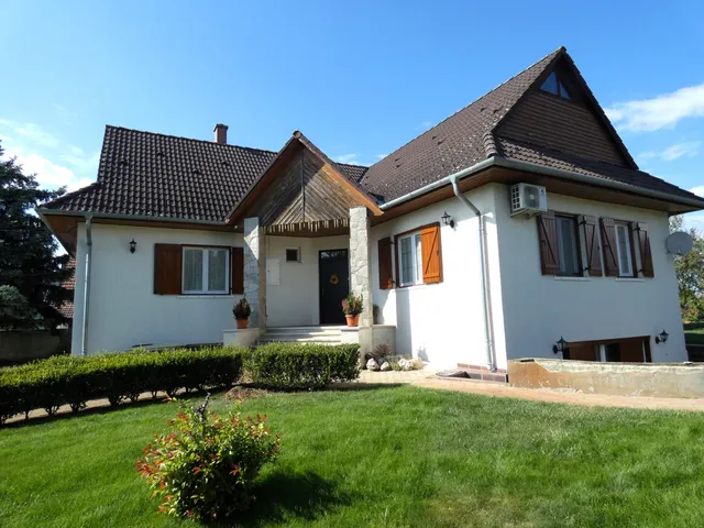 Eladó ház Nagykörű 336 nm