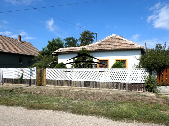 Eladó ház Tiszapüspöki 65 nm