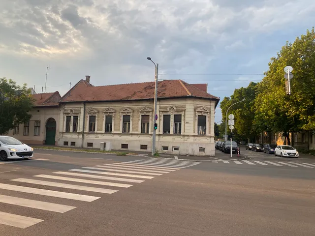 Eladó kereskedelmi és ipari ingatlan Miskolc, Belváros, Vörösmarty Mihály 294 nm