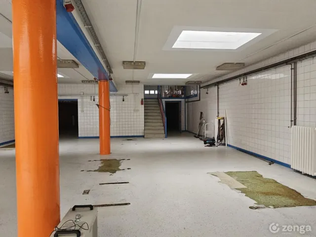 Eladó kereskedelmi és ipari ingatlan Budapest XVI. kerület, Sashalom 420 nm