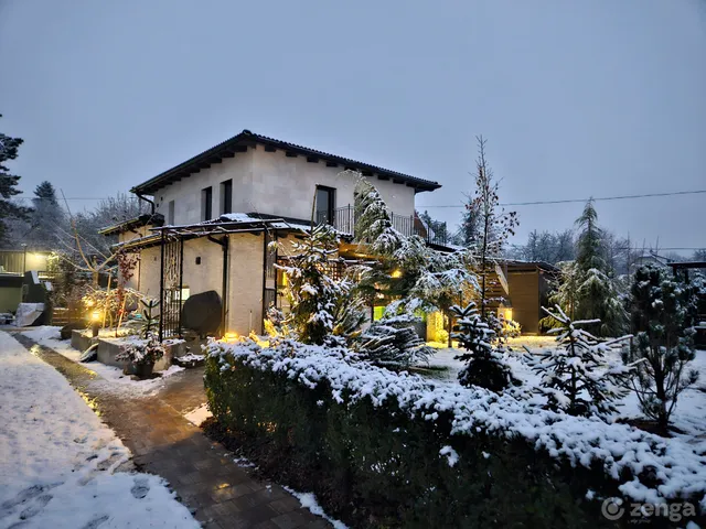 Eladó ház Csömör, Középhegy u. 63. 221 nm