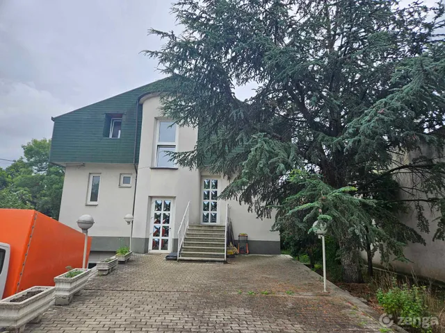 Eladó ház Budapest XVI. kerület, Sashalom 450 nm