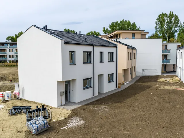 Eladó ház Székesfehérvár, Maroshegy, Tasnádi 72 nm