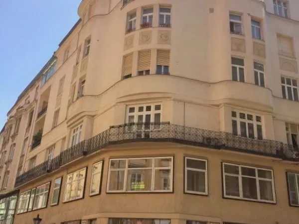 Kiadó kereskedelmi és ipari ingatlan Budapest V. kerület, Belváros 110 nm