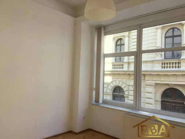 Kiadó kereskedelmi és ipari ingatlan Budapest V. kerület, Belváros 110 nm