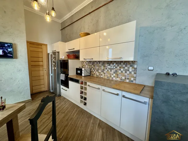 Eladó lakás Budapest VIII. kerület, Molnár Ferenc tér 83 nm