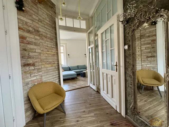 Eladó lakás Budapest VIII. kerület, Molnár Ferenc tér 83 nm