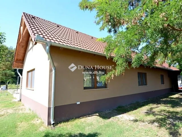 Eladó mezőgazdasági ingatlan Kocsér 157 nm