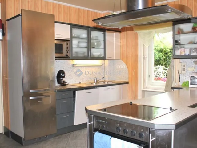 Eladó ház Üllő 500 nm