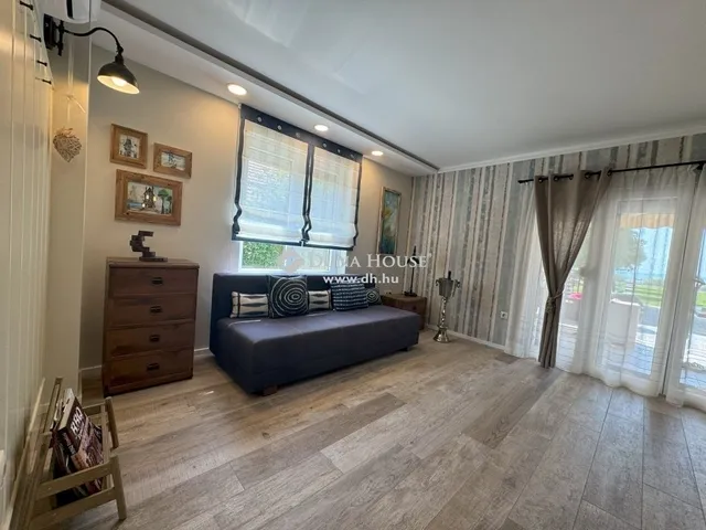 Eladó üdülő és hétvégi ház Balatonkenese 98 nm