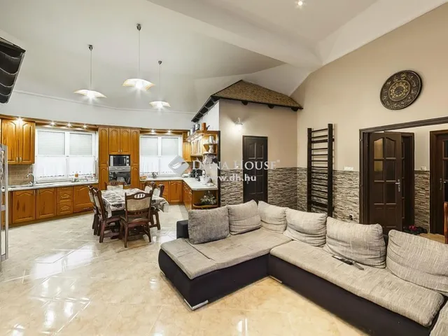 Eladó ház Kecskemét, Kadafalva 138 nm