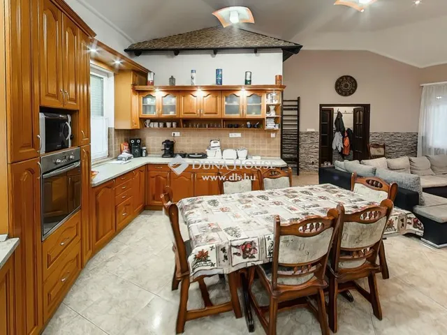 Eladó ház Kecskemét, Kadafalva 138 nm