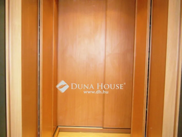 Eladó ház Kecskemét 266 nm