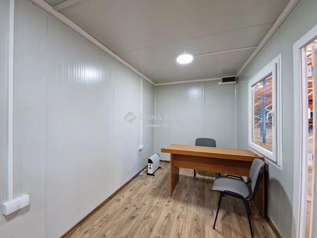 Kiadó kereskedelmi és ipari ingatlan Kecskemét 2300 nm