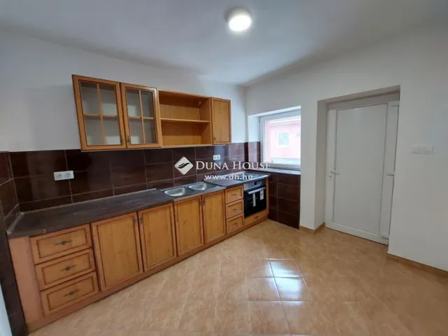 Eladó ház Kecskemét 200 nm