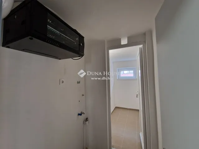 Kiadó kereskedelmi és ipari ingatlan Kecskemét, Belváros 430 nm