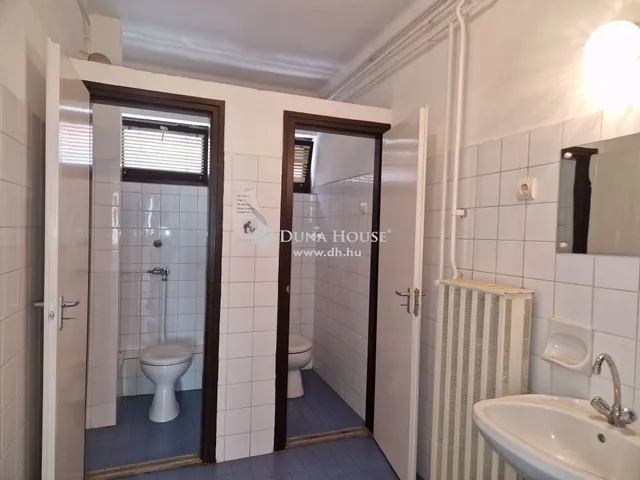 Kiadó kereskedelmi és ipari ingatlan Kecskemét, Belváros 430 nm