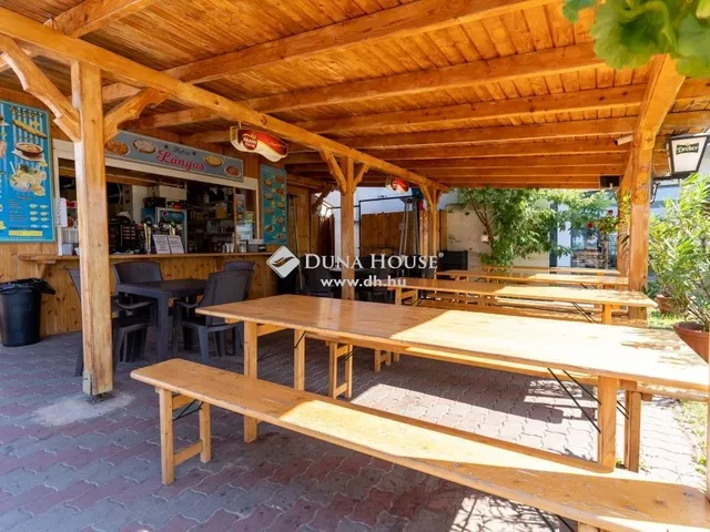 Eladó kereskedelmi és ipari ingatlan Velence 44 nm