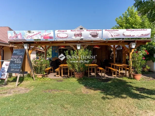 Eladó kereskedelmi és ipari ingatlan Velence 44 nm