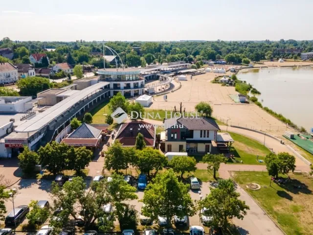 Eladó kereskedelmi és ipari ingatlan Velence 44 nm