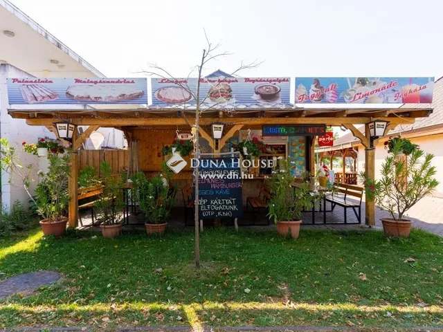 Eladó kereskedelmi és ipari ingatlan Velence 44 nm