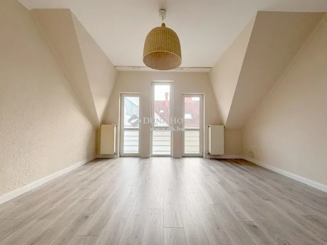 Kiadó lakás Kecskemét, Belváros 78 nm