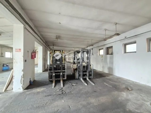 Eladó kereskedelmi és ipari ingatlan Kecskemét, Rendőrfalu 2085 nm