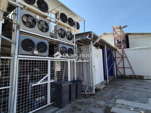 Eladó kereskedelmi és ipari ingatlan Kecskemét, Rendőrfalu 2085 nm