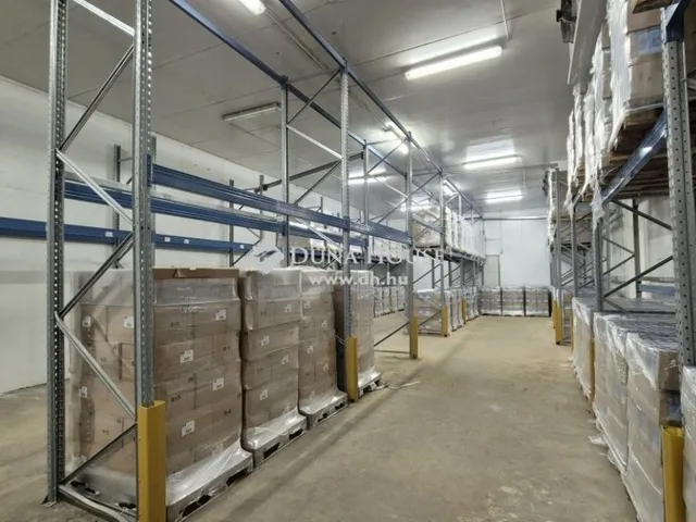 Eladó kereskedelmi és ipari ingatlan Kecskemét, Rendőrfalu 2085 nm