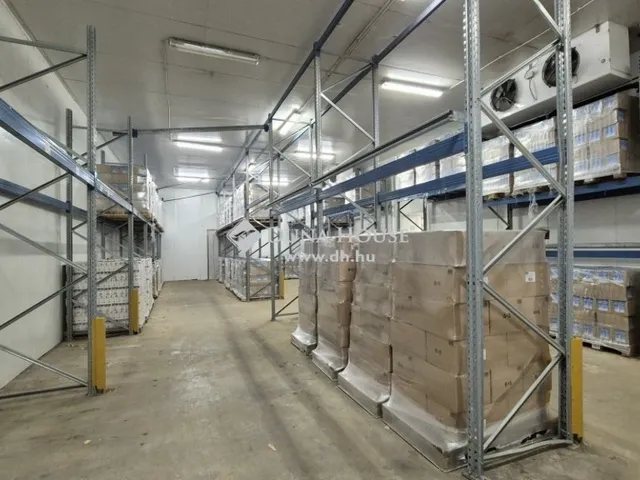 Eladó kereskedelmi és ipari ingatlan Kecskemét, Rendőrfalu 2085 nm