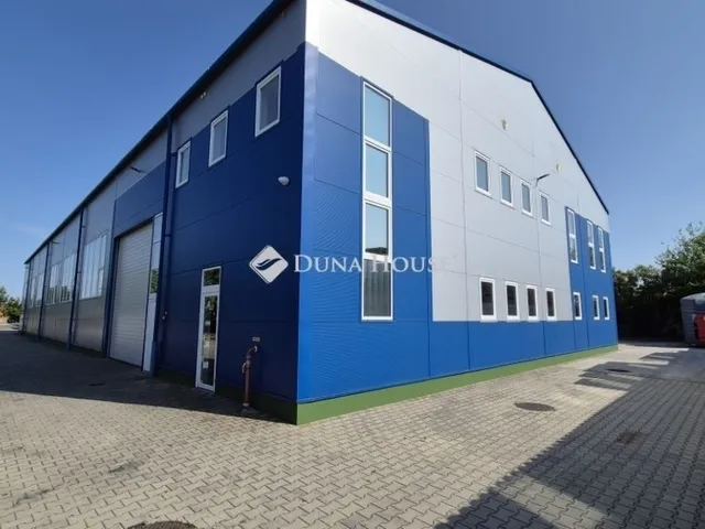 Eladó kereskedelmi és ipari ingatlan Kecskemét, Kósafalu 2945 nm