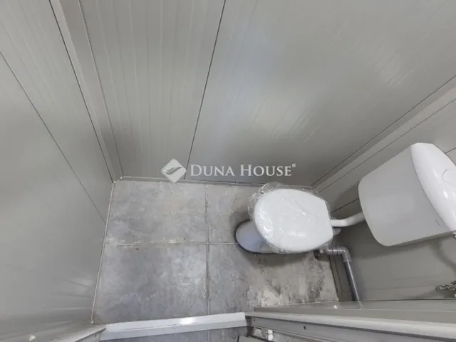 Eladó kereskedelmi és ipari ingatlan Kecskemét, Hunyadiváros 1656 nm