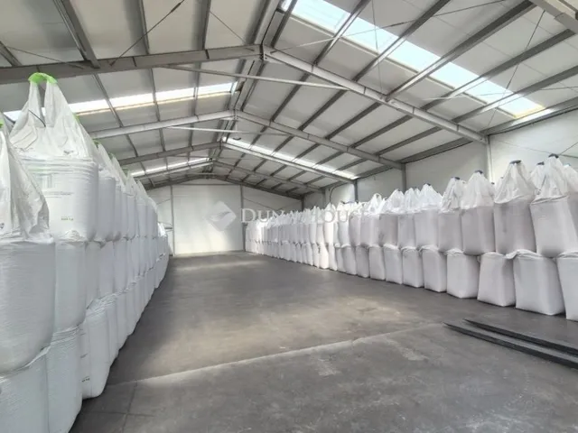 Eladó kereskedelmi és ipari ingatlan Helvécia 3708 nm