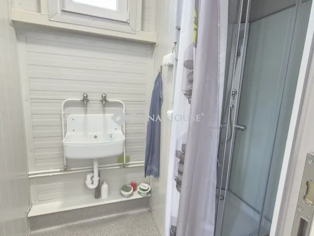 Eladó kereskedelmi és ipari ingatlan Helvécia 3708 nm