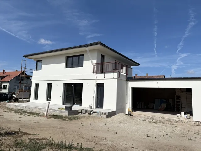 Eladó ház Kecskemét, Petőfiváros 185 nm