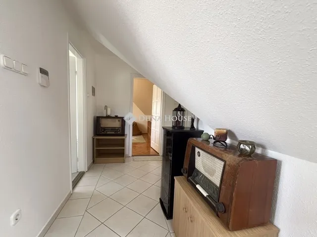 Eladó ház Kecskemét, Hunyadiváros 218 nm