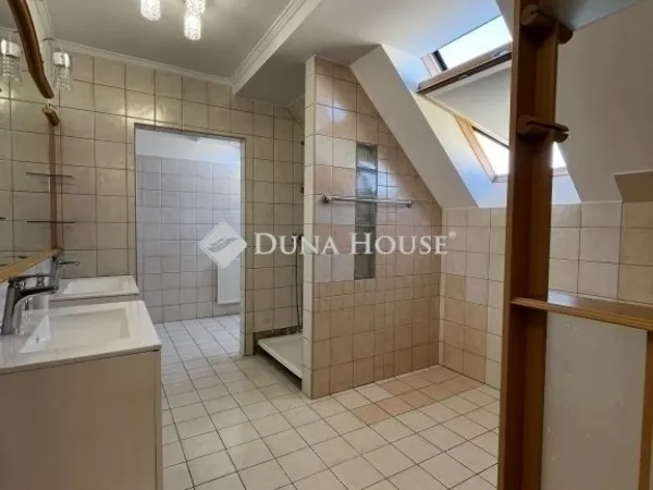Eladó ház Kecskemét, Petőfiváros 279 nm
