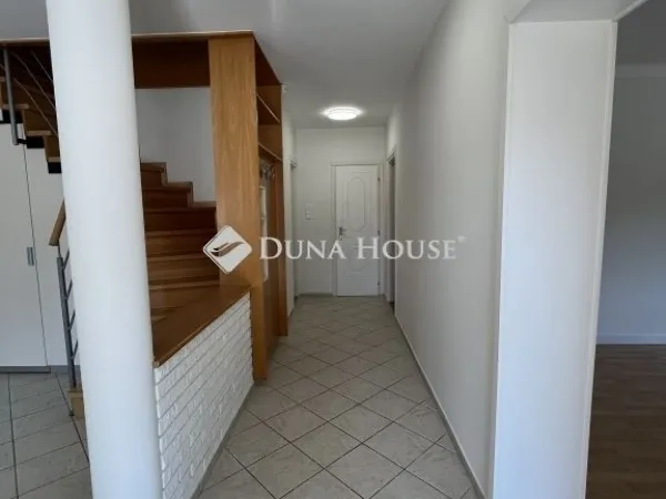 Eladó ház Kecskemét, Petőfiváros 279 nm