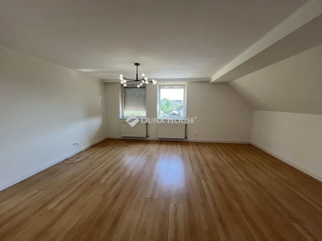 Eladó ház Kecskemét, Petőfiváros 279 nm