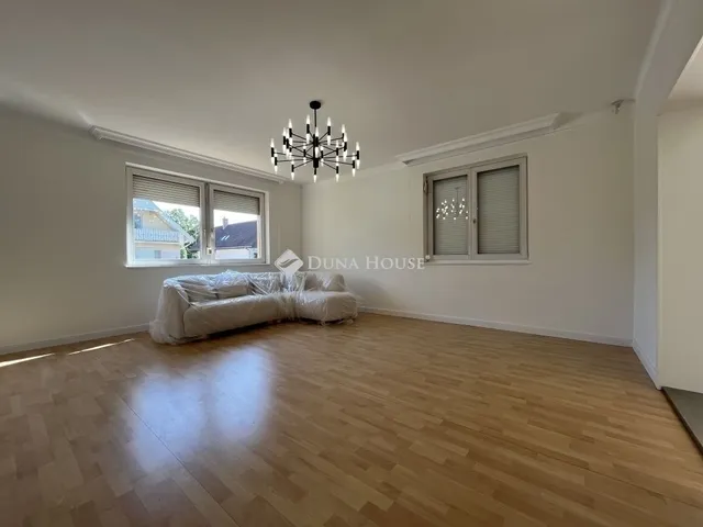 Eladó ház Kecskemét, Petőfiváros 279 nm